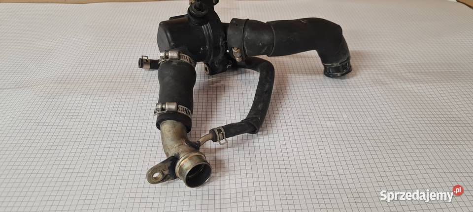 Yamaha R1 RN 12 termostat obudowa komplet