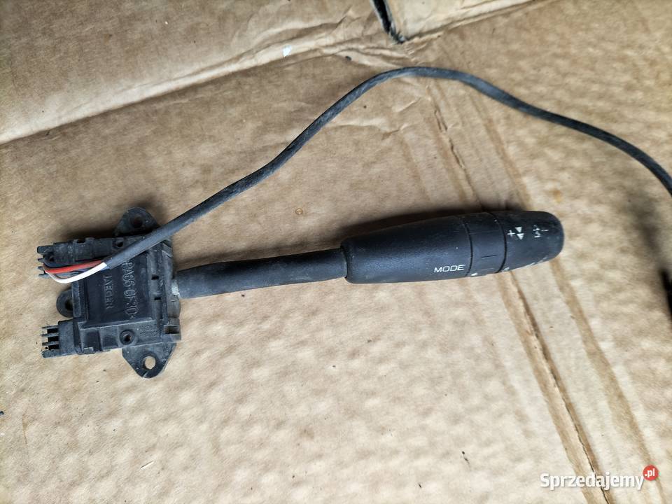 MANETKA PRZEŁĄCZNIK RADIA Peugeot 406 PA66GF30 osobowe Wyposażenie wnętrza lubelskie Kamień-Kolonia