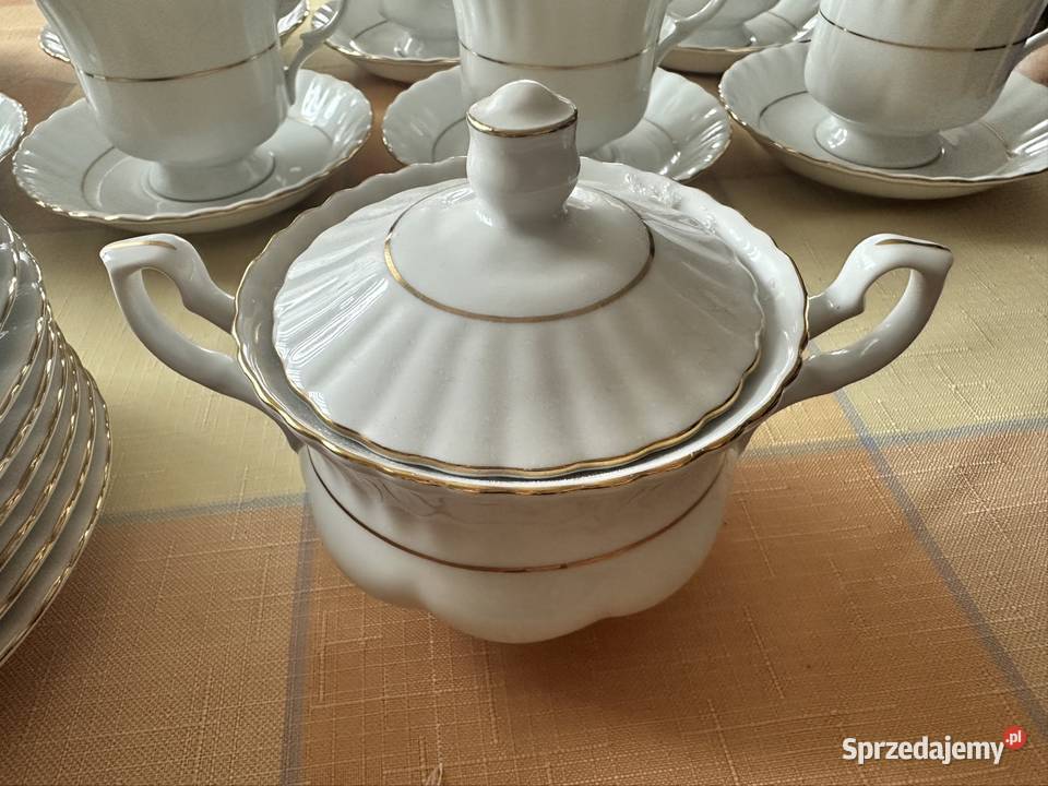 Porcelana Chodzież na 8 osób złota linia Iwona Częstochowa