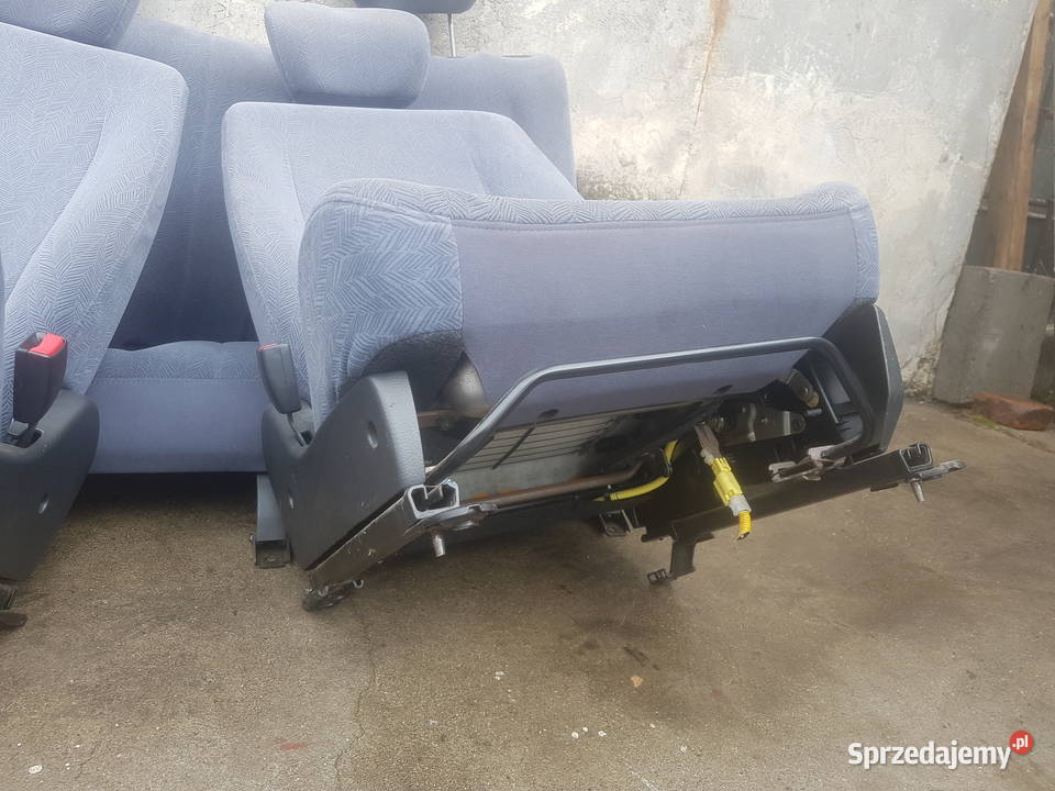 Suzuki Liana komplet fotele przednie kanapa tył Legnica