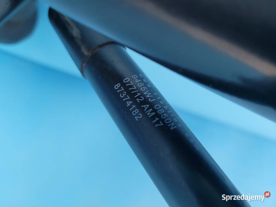 CASE IH PUMA 145 12r UCHWYT SZYBY DRZWI LEWY Kolno