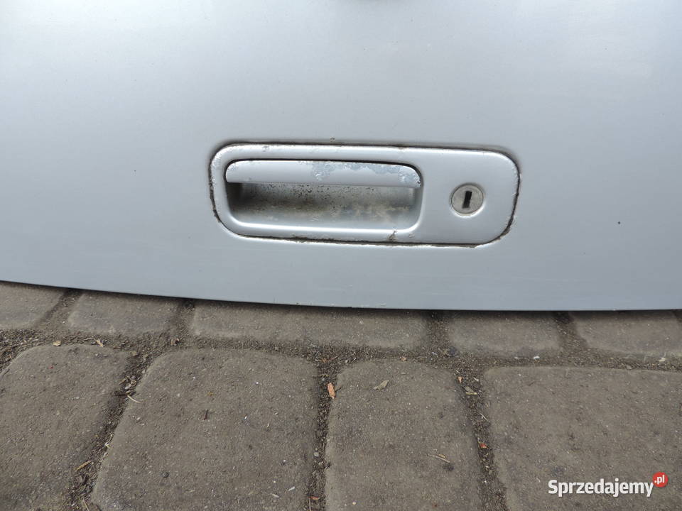 VW GOLF 4 HB KLAPA BAGAŻNIKA TYLNA LA7W Rok produkcji 2002