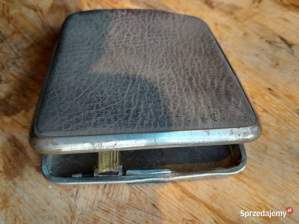 Stara papierośnica zabytek PRL starszy retro Dąbrowa Górnicza