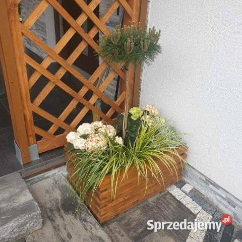Sprzedam doniczkę drewnianą ogrodową