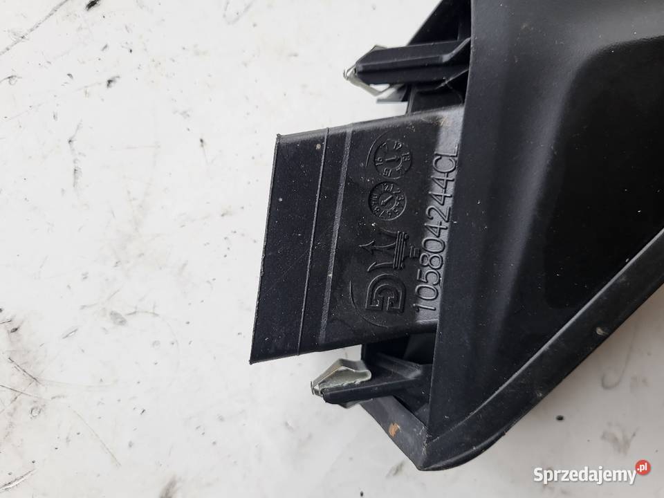 Osłona trójkąt drzwi Maseratti 105804244CL Mielec