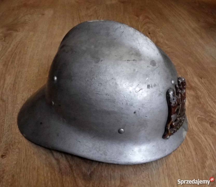 Stary hełm strażacki z emblematem PIĘKNY Kraków