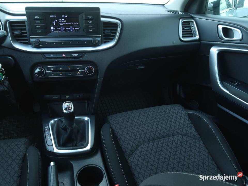 Kia Ceed 16 CRDi MHEV