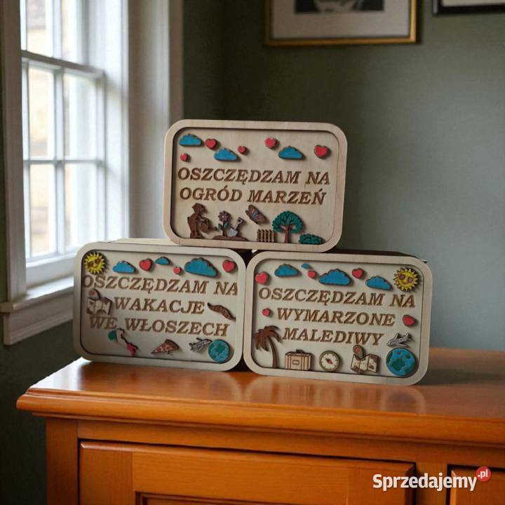 Drewniana Grawerowana Skarbonka Wykreślanka z Warszawa