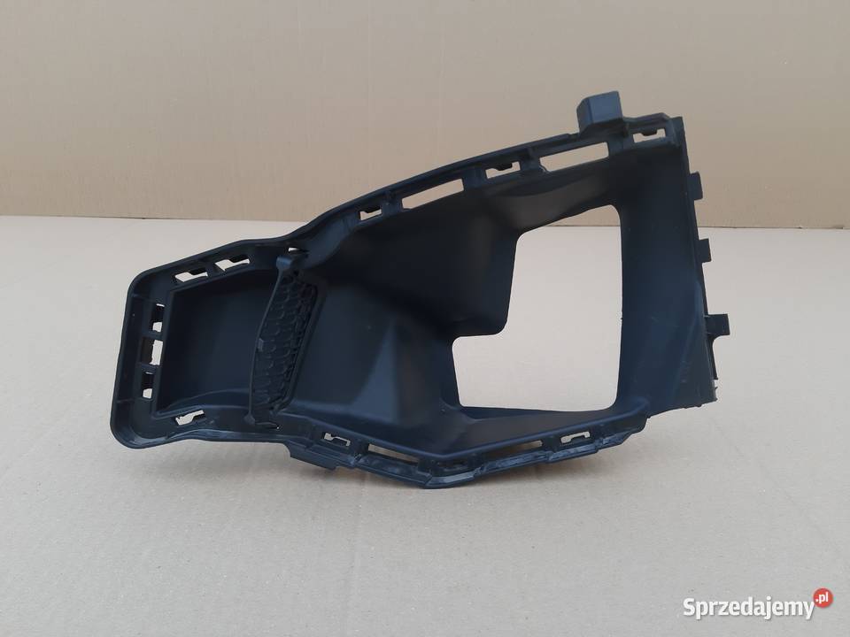 AUDI A3 RS3 8V KIEROWNICA POWIETRZA LEWA osobowe Kierownice powietrza Trzciel