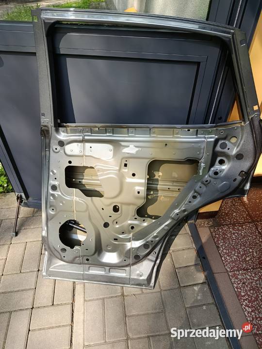 Drzwi prawy tył Nissan Qashqai j12 III KAD śląskie Katowice