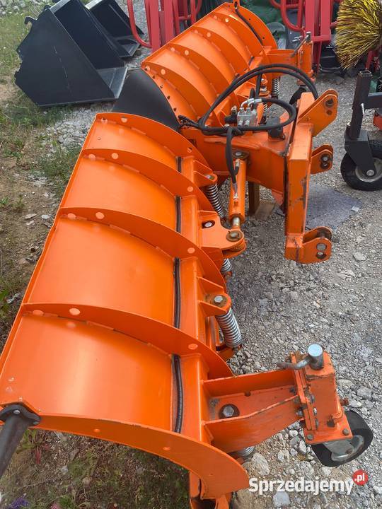 Pomarol pług odśnieżny łamany T201V330 33 m DEMO nieuszkodzony
