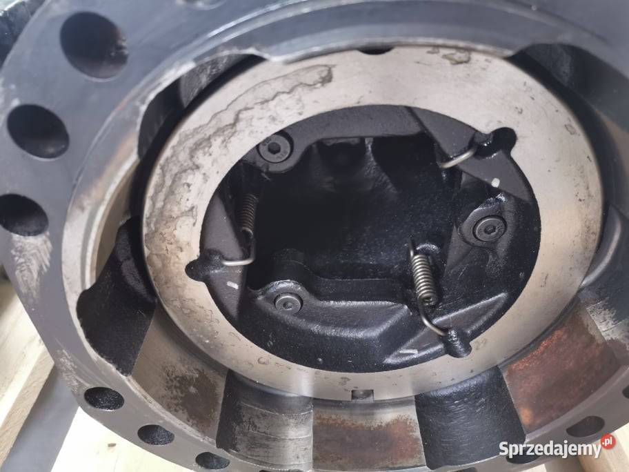 Holland LM 5040 Belka mostu Spicer