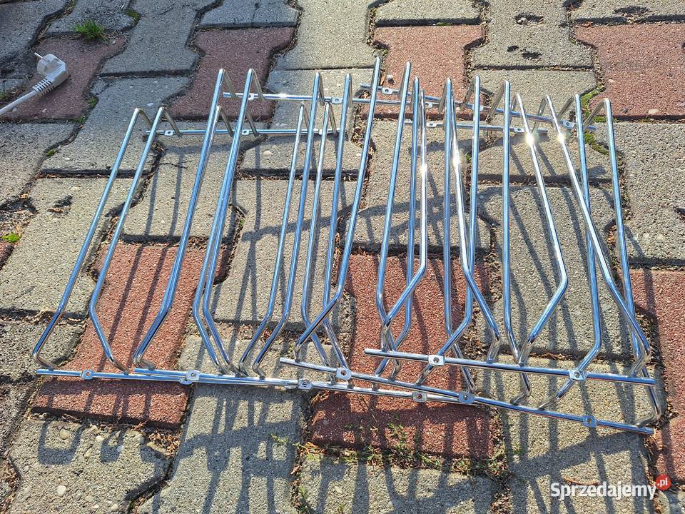 Wieszaki na kieliszki do wina
