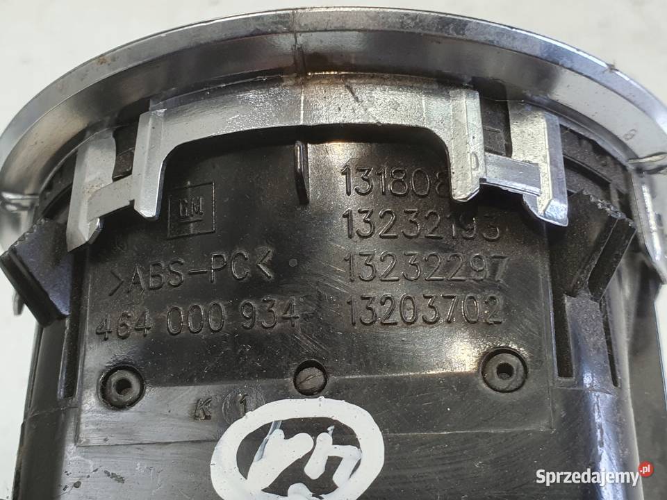 Opel Corsa D PRAWA PRZEDNIA KRATKA NAWIEWU Przód Chełm