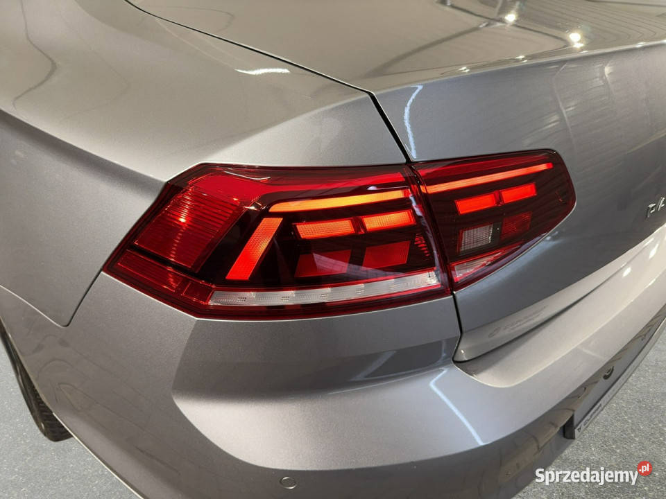 Volkswagen Passat VAT 23 Limousine Elegance 1500cm3 Samochody osobowe Myślenice