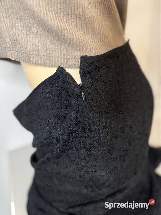 Czarna koronkowa spódnica Pruszków