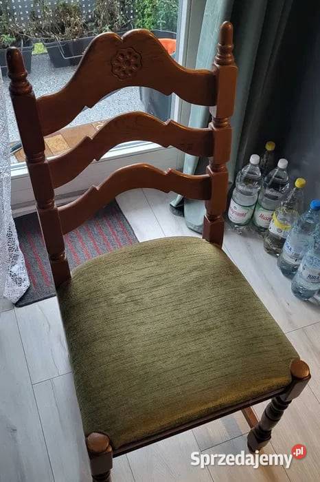 Stół z krzesłami sprzedam