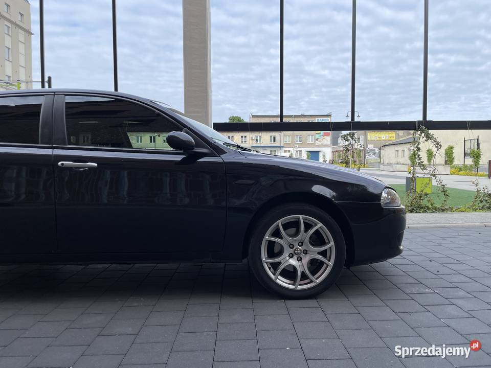 Alfa Romeo 147 16 Twin Spark 16V 1600cm3 Samochody osobowe