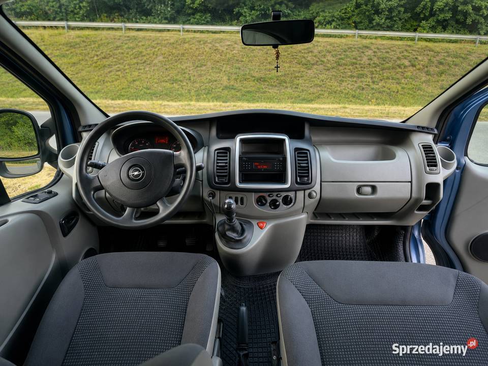 OPEL VIVARO 9 osobowy zadbany Brzesko