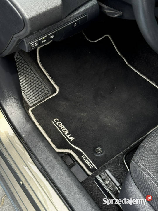 Toyota Corolla bezwypadkowy serwisowany E21 2019 hybryda Tychy