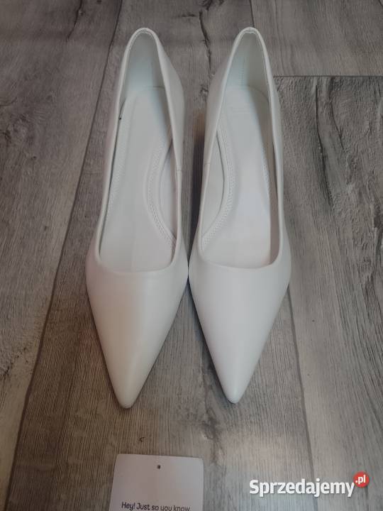 41 ASOS Design Białe czółenka wieczorowe w szpic Kraków