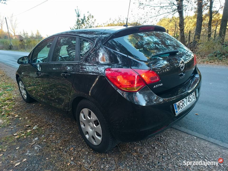 Opel Astra J 17 CDTI 110 Doinwestowany nieuszkodzony Goszczyn