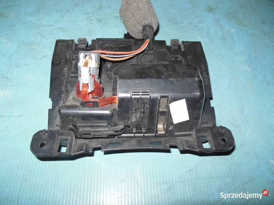 Audi A5 8k popielniczka kompletna