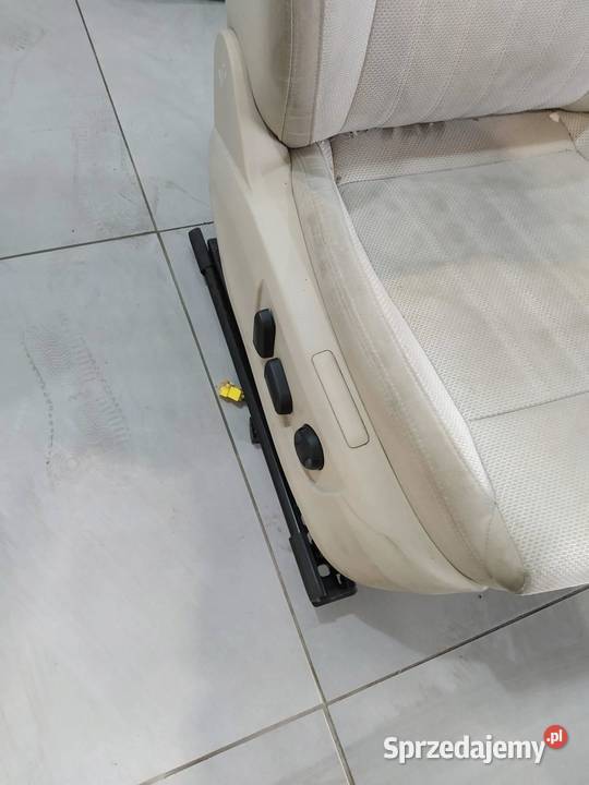FOTELE KANAPA BOCZKI ELEKTRYCZNE JASNE 3V HB KPL Części samochodowe sprzedam