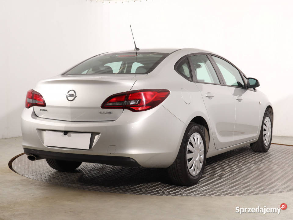 Opel Astra 14 T gniazdo USB Katowice