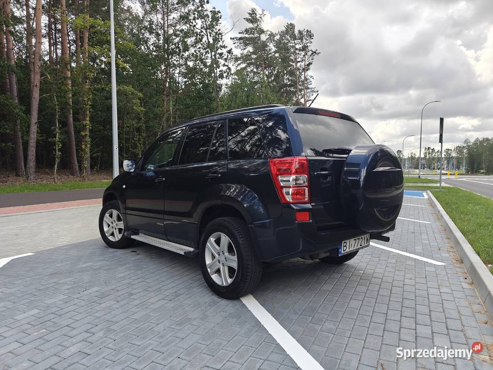 Suzuki Grand Vitara 20 LPG 140 4x4 czarny Białystok sprzedam