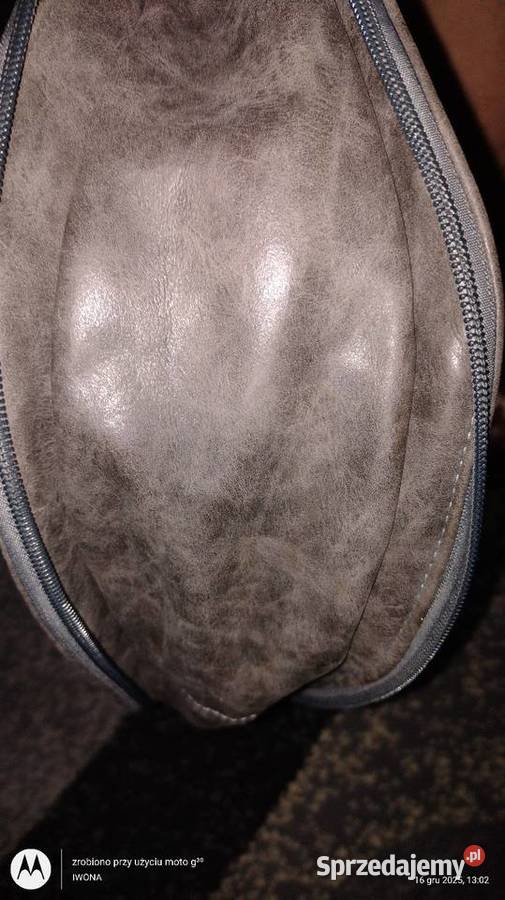 Elegancka szara torebka ze skóry Im Haoda wielkopolskie Ostrów Wielkopolski
