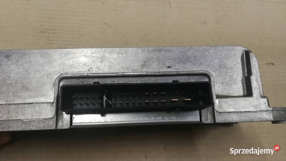 WZMACNIACZ RADIA AUDI A4 B8 A5 Q5 8T0035223AH Przystajń