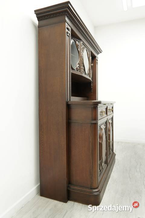 Secesyjny dębowy kredens z końca XIX w renowacji Jerka