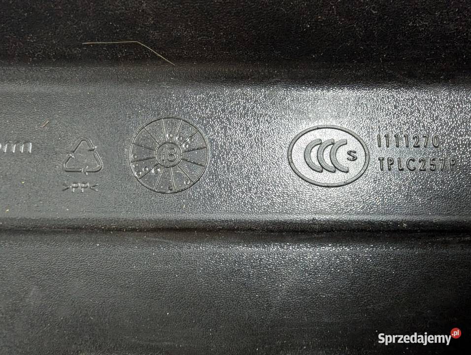 Mata guma bagażnika dywanik wykładzina Mercedes Rok produkcji 2018 Wyposażenie wnętrza Krzeszowice