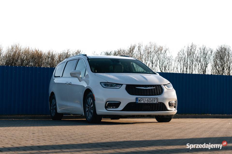 Chrysler Pacifica Plugin Hybrid Touring L światła LED