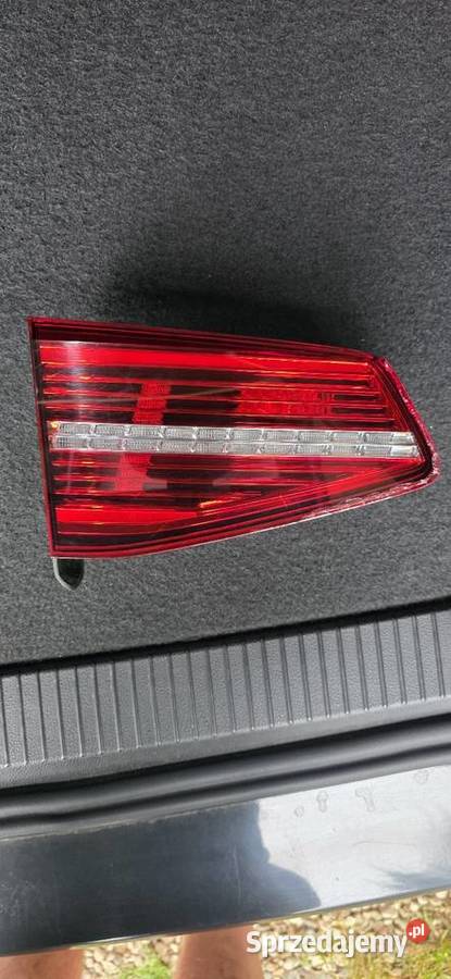 Lampa lewa tył klapa passat b8 Pruszcz Gdański