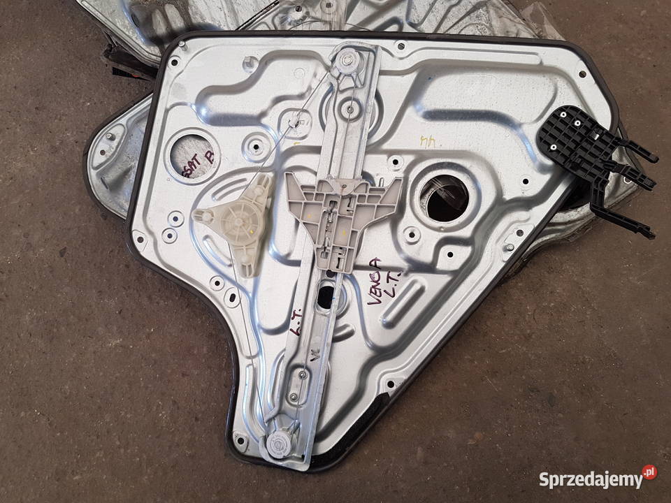 KIA VENGA MECHANIZM SZYBY LEWY TYL 834701P010