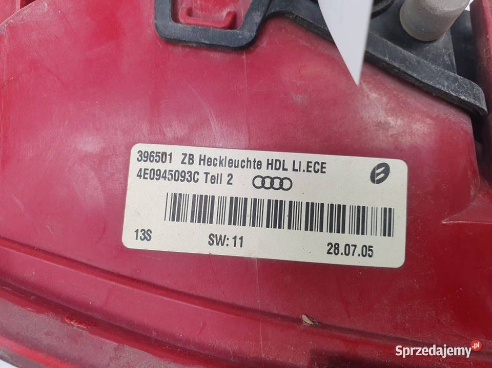 LAMPA W KLAPE LEWA AUDI A8 D3 W12 4E0945093C kujawsko-pomorskie