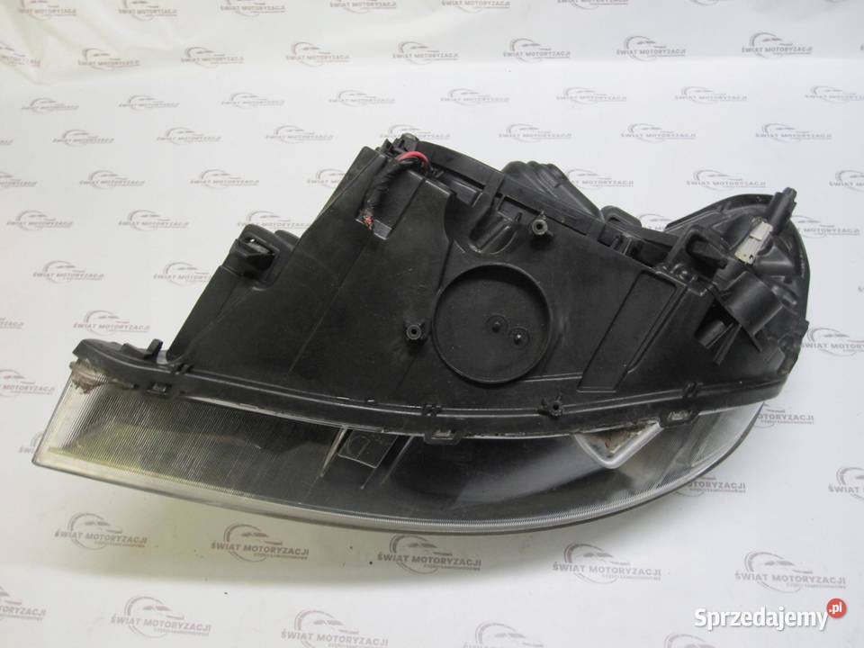 VOLVO S60 II 11r lampa prawa przód ANGLIK