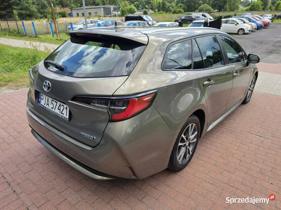 Toyota Corolla Toyota Corolla 18 benzynahybryda aluminiowe felgi Cielcza