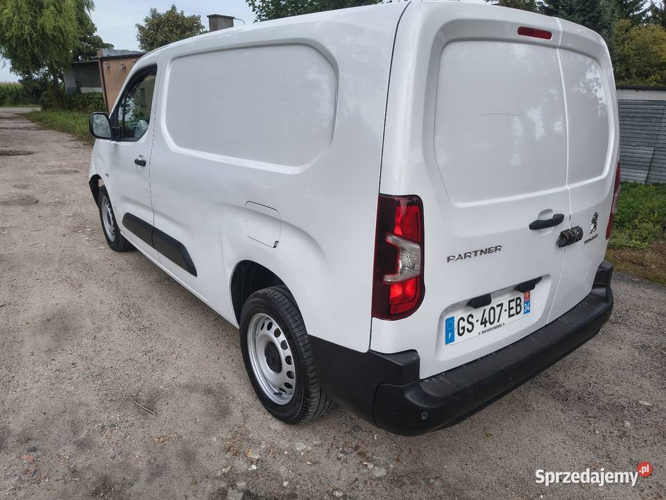 Peugeot Partner Long 2023 17 przebiegu NOWY sprowadzony Września sprzedam