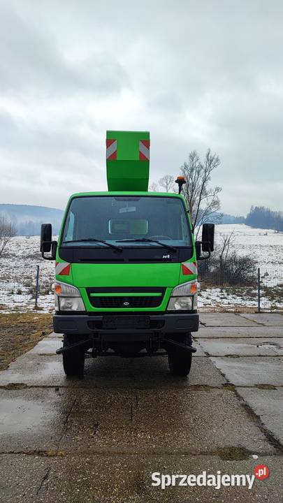 Zwyżka podnośnik koszowy na podwoziu Pfau 4x4 Sucha Beskidzka