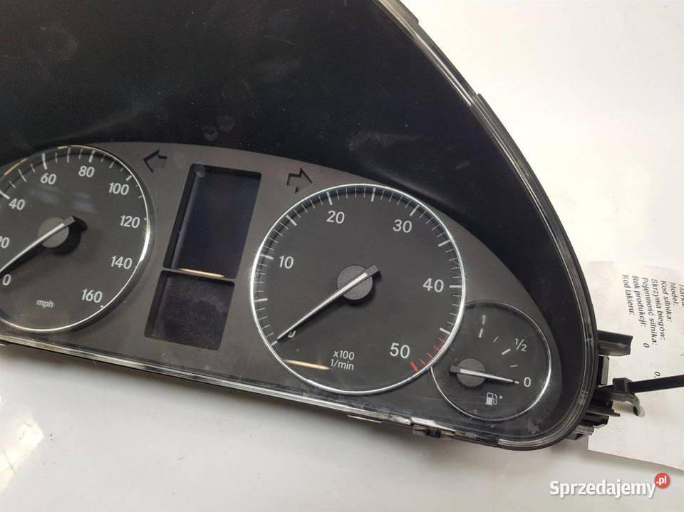LICZNIK ZEGAR MERCEDES W203 A2035409247 osobowe Lipno sprzedam