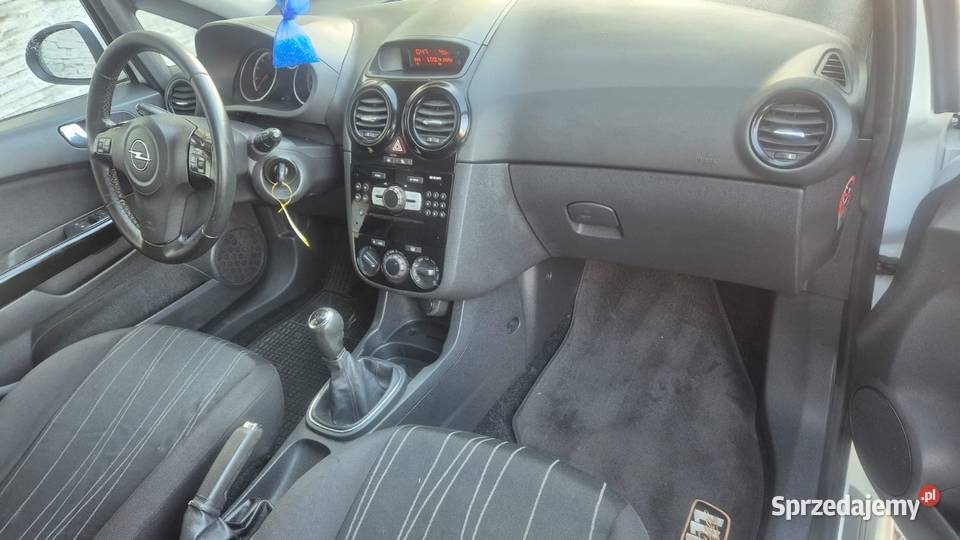 OPEL CORSA D 111EDITION 16V 12L BENZYNA 85 2010R Pleszew