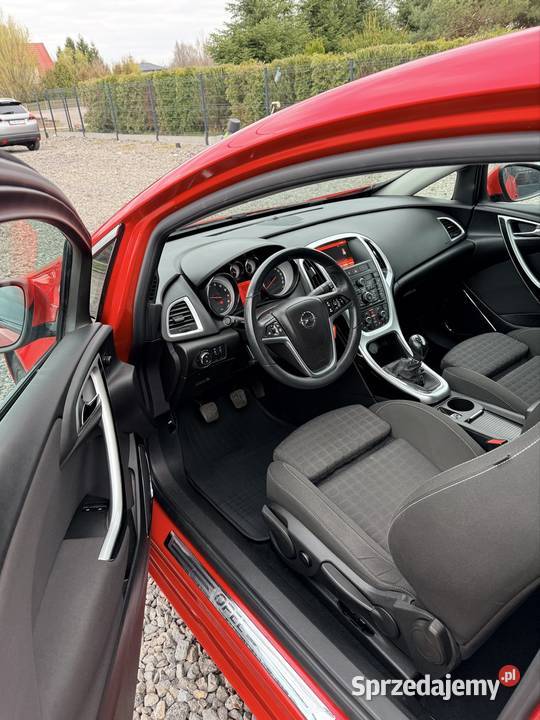 Opel Astra GTC 2014r Astra Tomaszów Lubelski