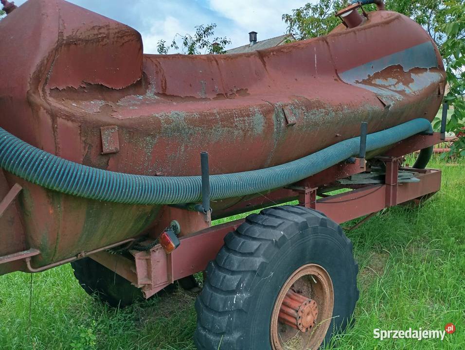 Beczkowóz beczka asenizacyjna wóz asenizacyjny uszkodzony Poznań