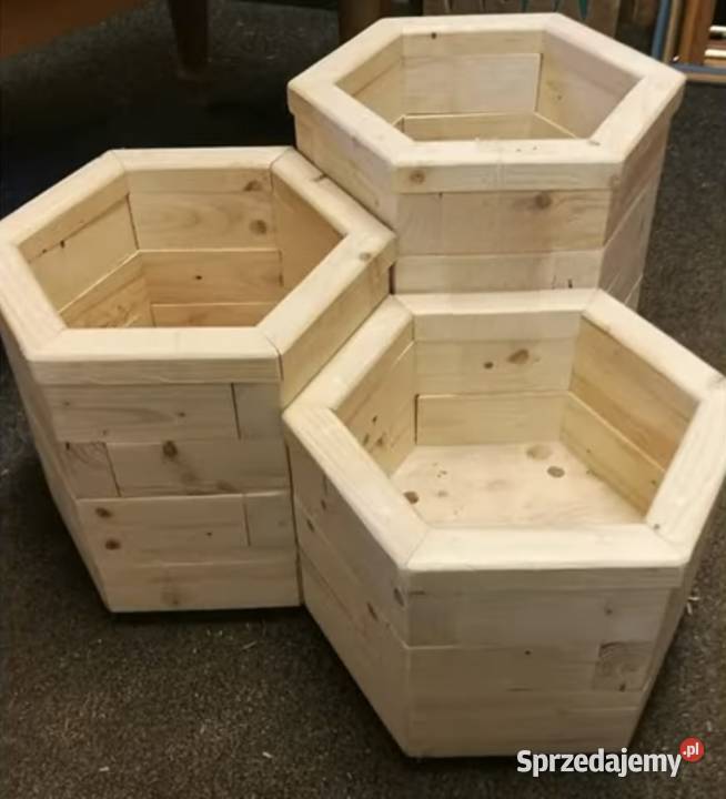 Drewniana donica sześciokątna 65