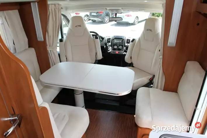 Kamper w stanie idealny do podróży Kampery Gdynia