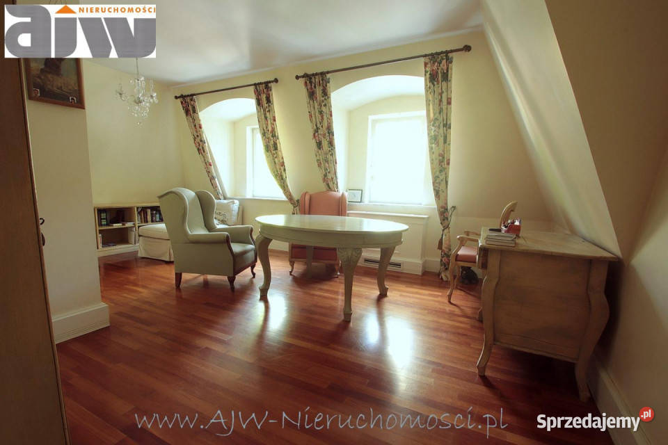 Dom wolnostojący Izabelin C 390m2 Rok budowy 2001