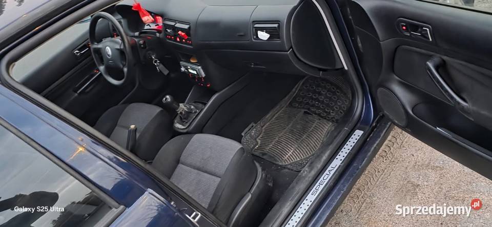 VW Golf 4 14 klimatyzacja Głogów sprzedam